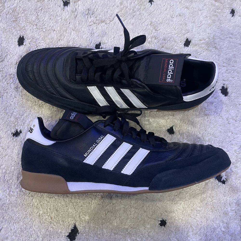 BRAND NEW Men’s Mundial Goal Sneakers (Size: 13)